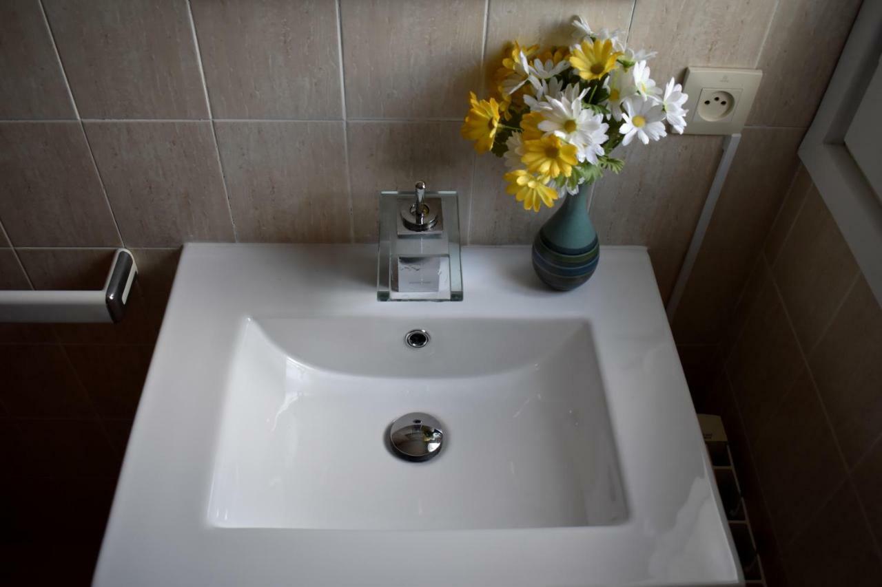 Magnolia, Habitacion Matrimonial Con Bano Uso Privado, En Casa Compartida Daire Palafrugell Dış mekan fotoğraf