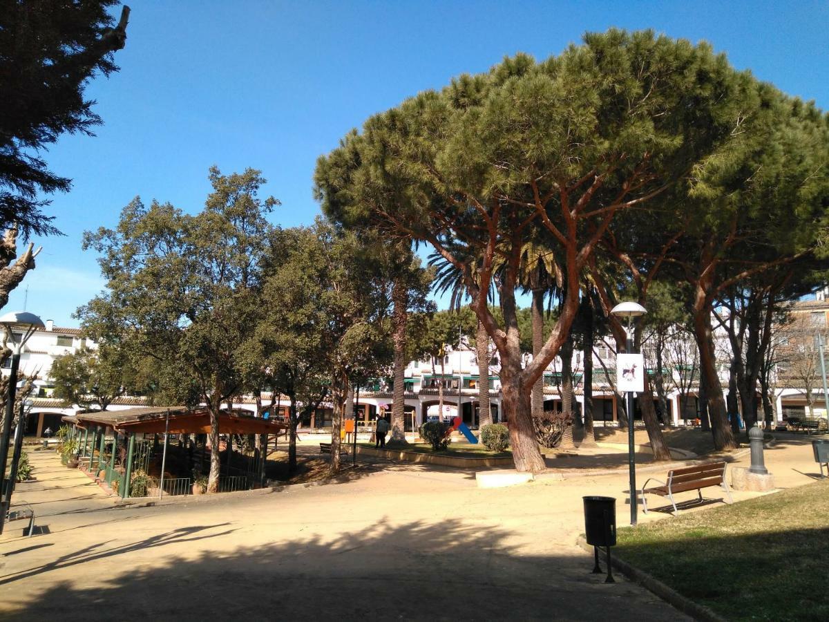 Magnolia, Habitacion Matrimonial Con Bano Uso Privado, En Casa Compartida Daire Palafrugell Dış mekan fotoğraf